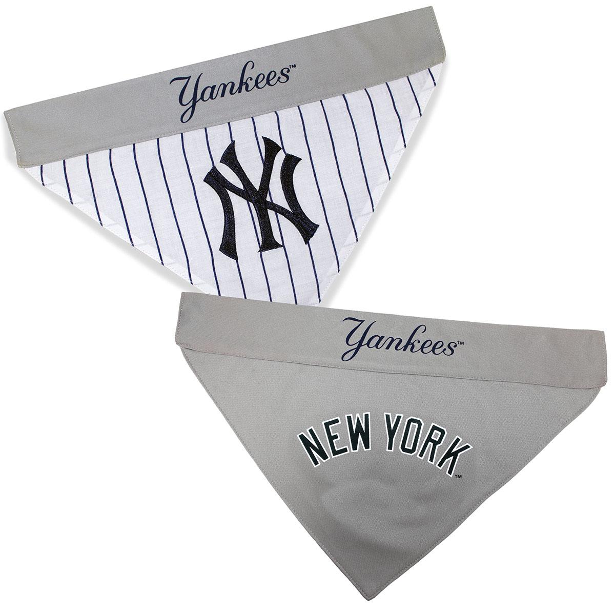 New York Yankees Reversible Dog Bandana Collar Slider