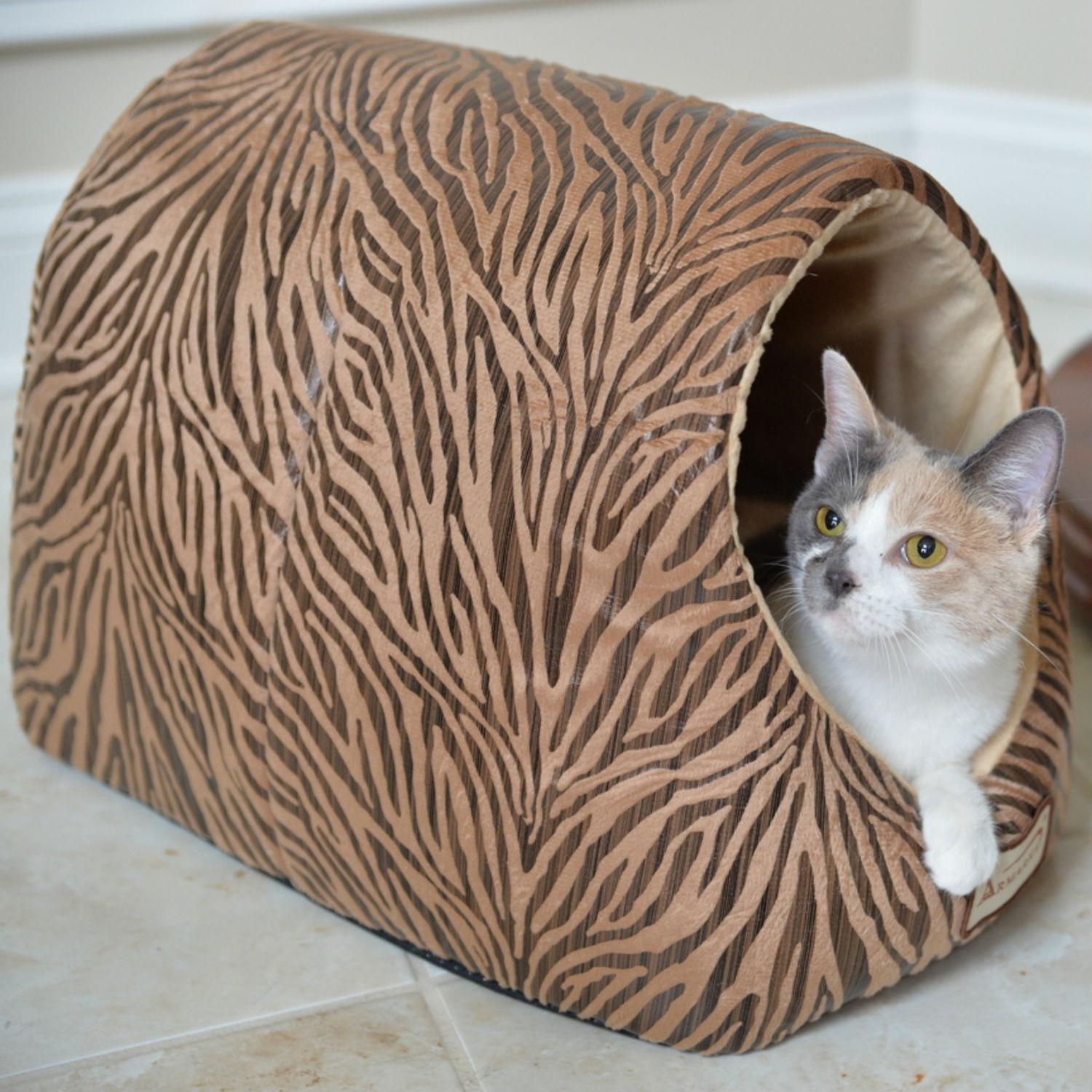 Armarkat Brown Pet Bed