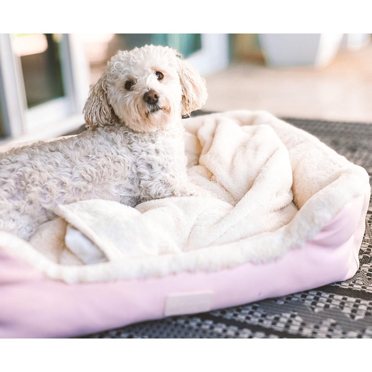 Vanderpump Pets Dog Blanket, Pink